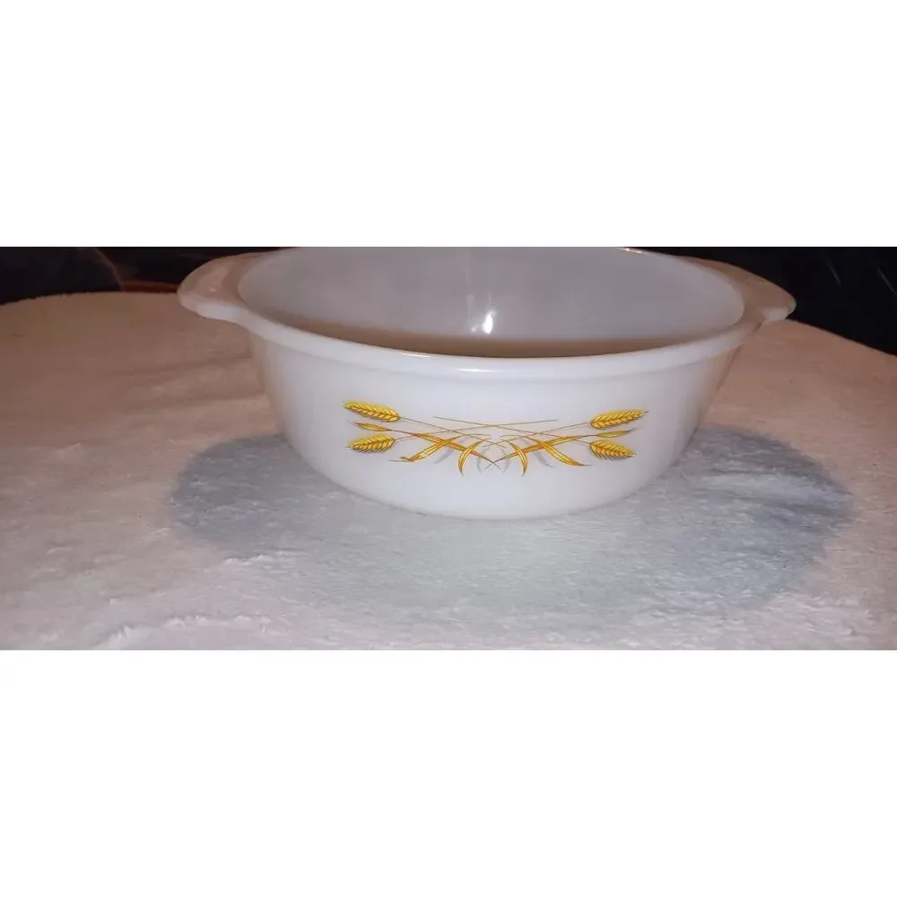 Vintage Fire King Anchor Hocking Casserole Baking Dish Wheat 2 Quart 9” x 3”